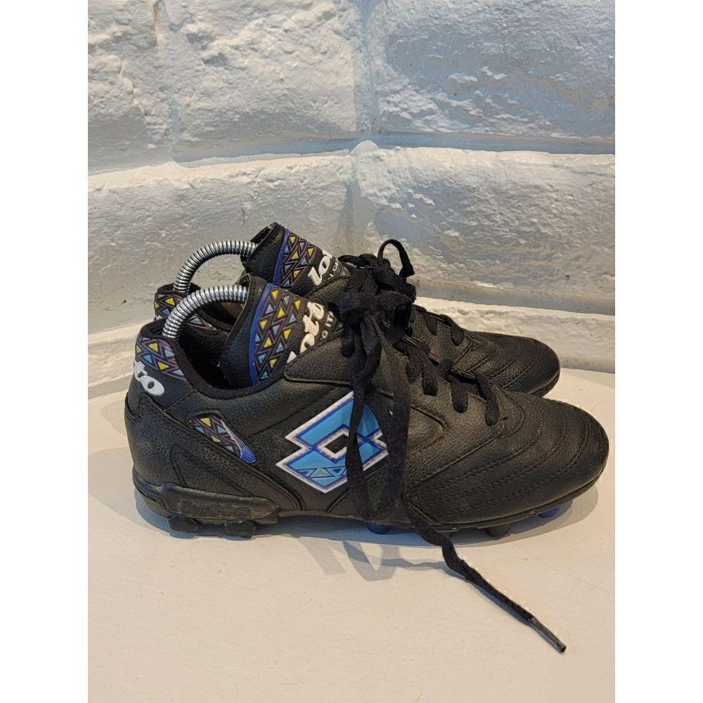 Lotto Junior soccer cleats size 5